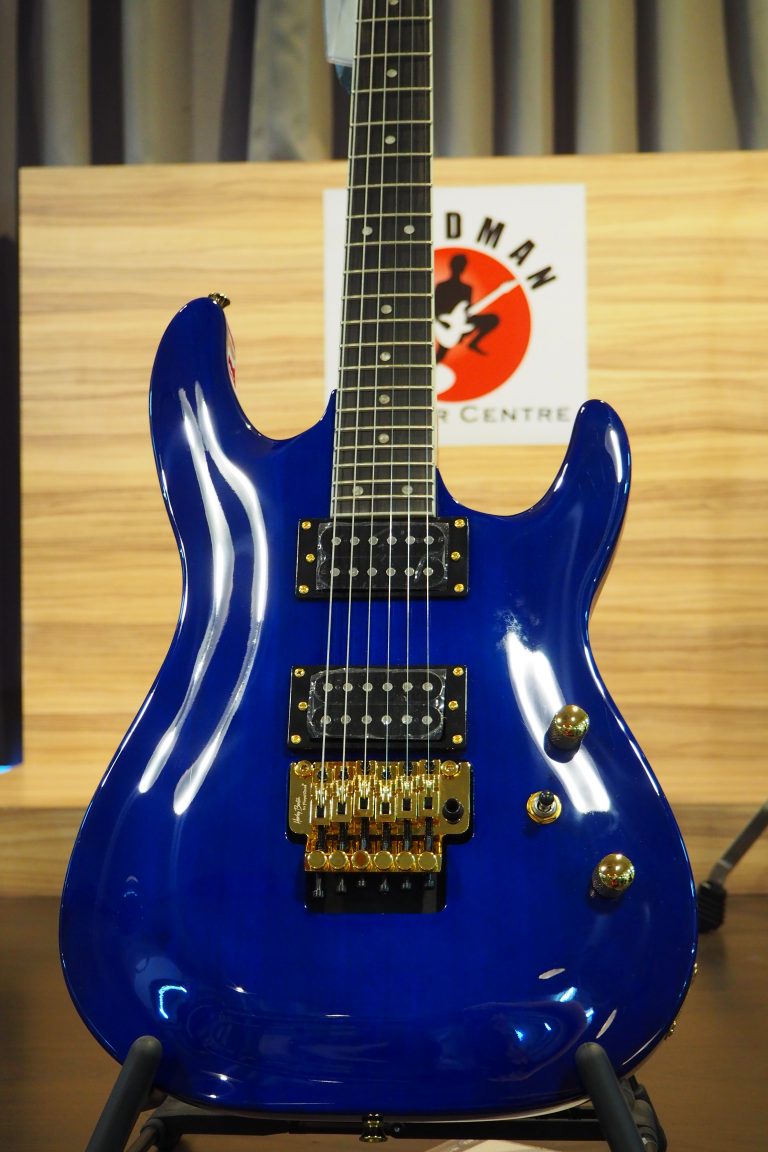 HARLEY BENTON S620 TRANS BLUE ROCK SERIES ELECTRIC GUITAR Sandman