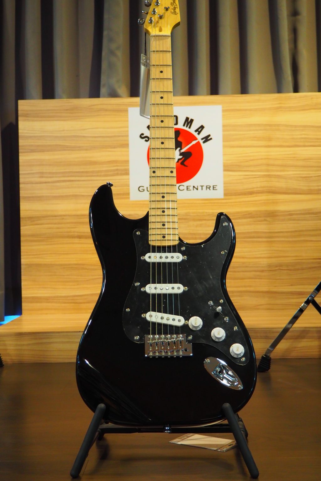 HARLEY BENTON ST57DG ELECTRIC GUITAR, BLACK Sandman Guitar Centre